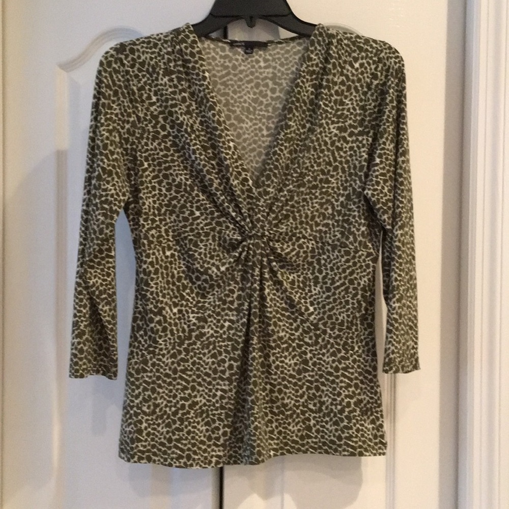 Chaus women’s vneck blouse